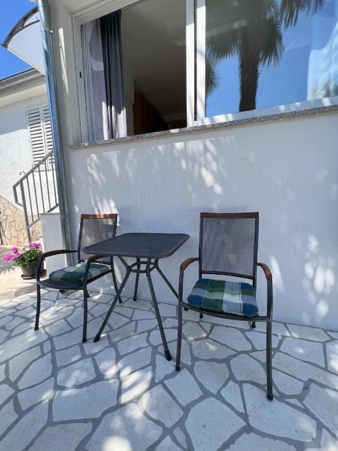 Apartmani Palme Funtana Exterior photo